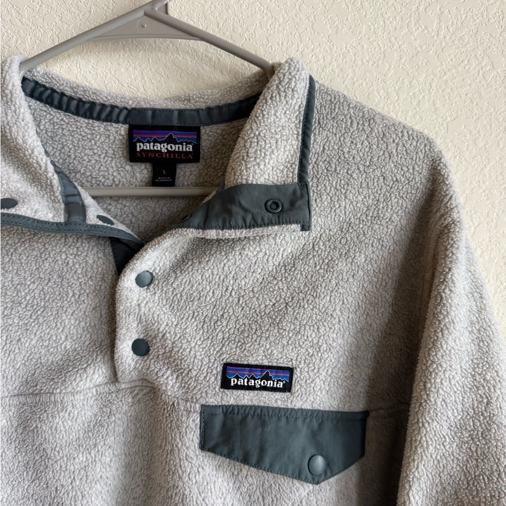 Women's Lightweight Synchilla Snap-T Pullover - Oatmeal Heather w/Nouveau Green - Picture 7 of 8